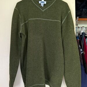 Old Navy Men's Olive V-Neck Sweater